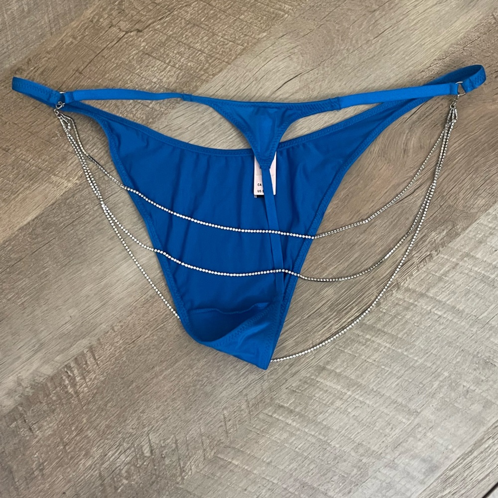 Victoria's Secret Blue V-String with Chain Accent - Picture 6 of 9